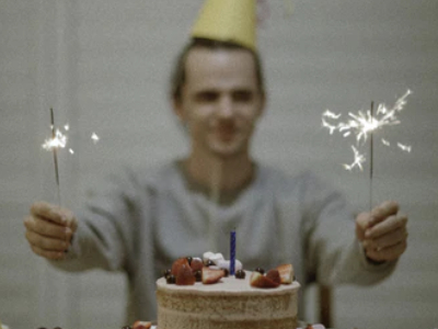 40 frases de aniversário para irmão que vão te fazer transbordar de alegria