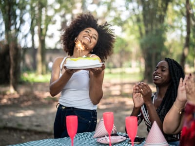 60 frases para convite de aniversário que mostram seu desejo de celebrar