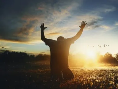 60 frases de adoração a Deus para mostrar seu amor e fé