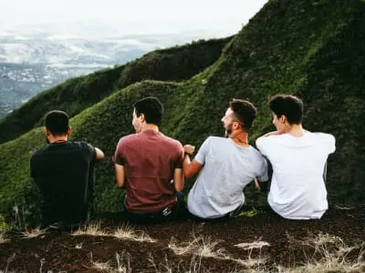 40 frases de amigos de infância para relembrar os bons momentos