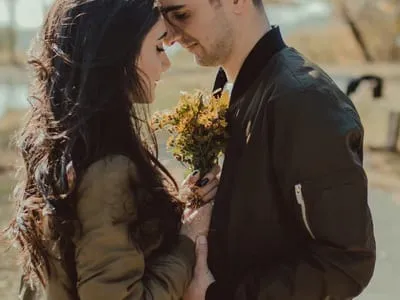 40 frases de amor à primeira vista para acreditar ou deixar isso de lado