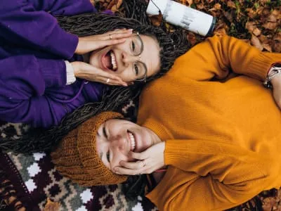 45 frases de melhores amigas para compartilhar com sua parceira de alma