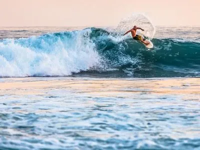 45 frases de surf para dropar qualquer onda