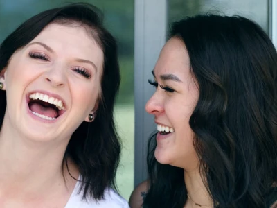 50 frases engraçadas de amizade para fazer a galera se divertir