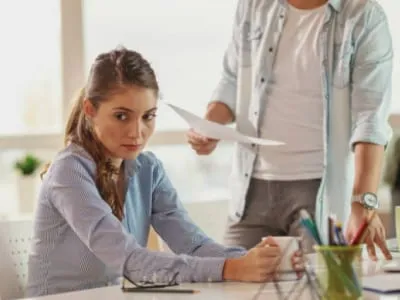 40 frases sobre críticas para não julgar as pessoas sem conhecê-las