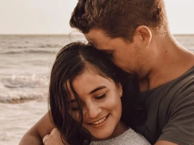 40 frases de abraço apertado para quem acredita no poder deste gesto