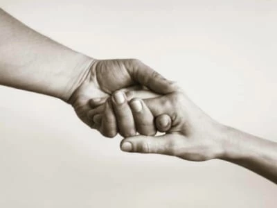 50 frases de ajuda ao próximo para fazer o bem a quem precisa