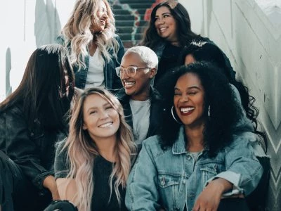 70 frases de empoderamento feminino para exaltar todas as mulheres