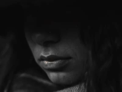 50 frases de falsidade para status com o recado para quem merece