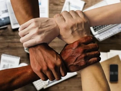 45 frases de parabéns para equipe que demonstram sua admiração