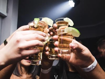 50 frases de sextou para dar play no final de semana com estilo