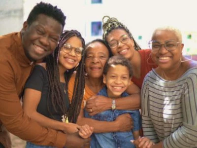 40 frases engraçadas de família para você se identificar