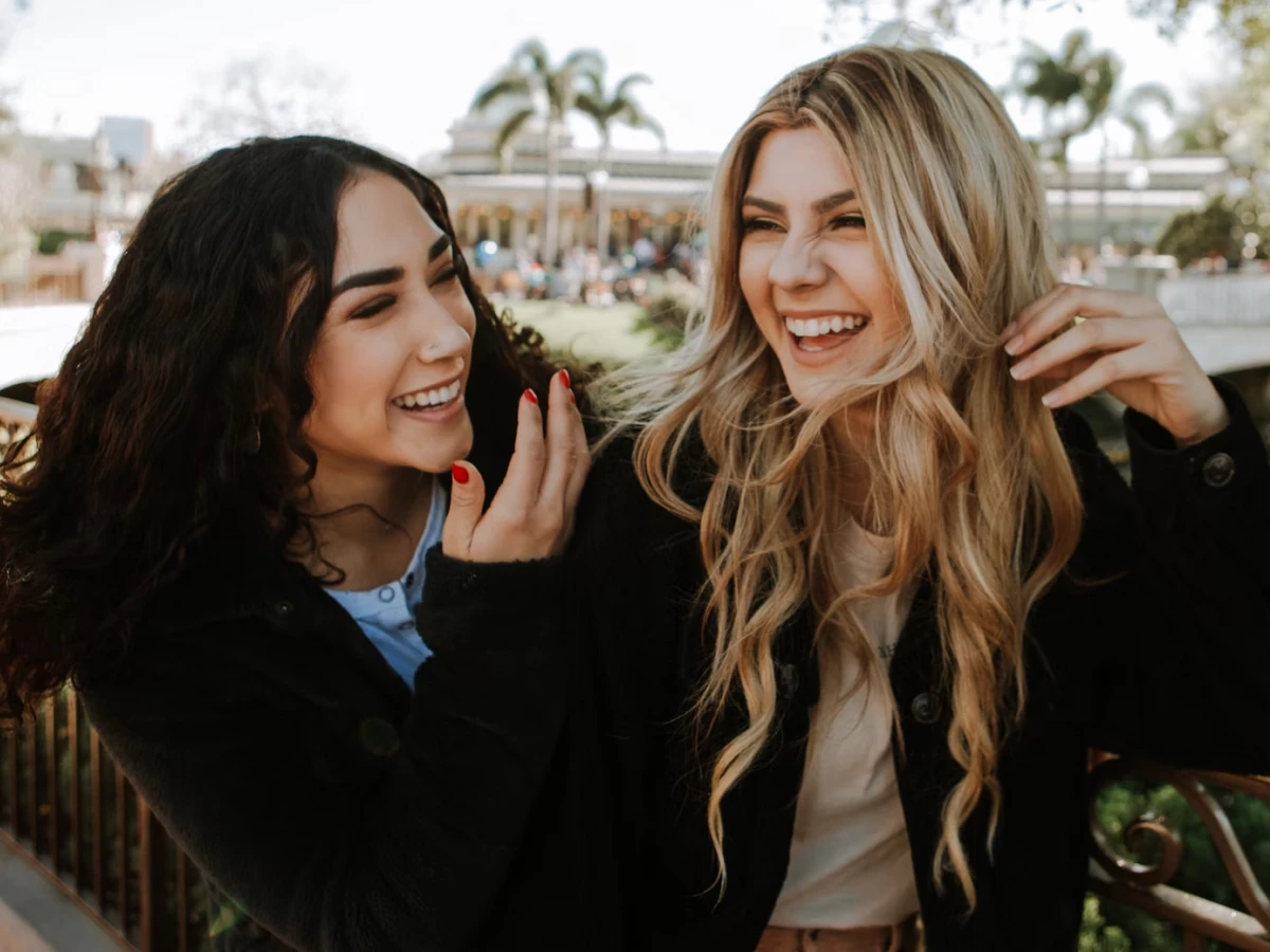 40 frases de aniversário para cunhada que expressam carinho fraterno